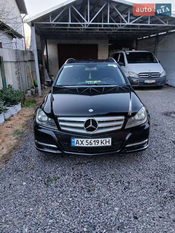 Mercedes-Benz C-Class 2011