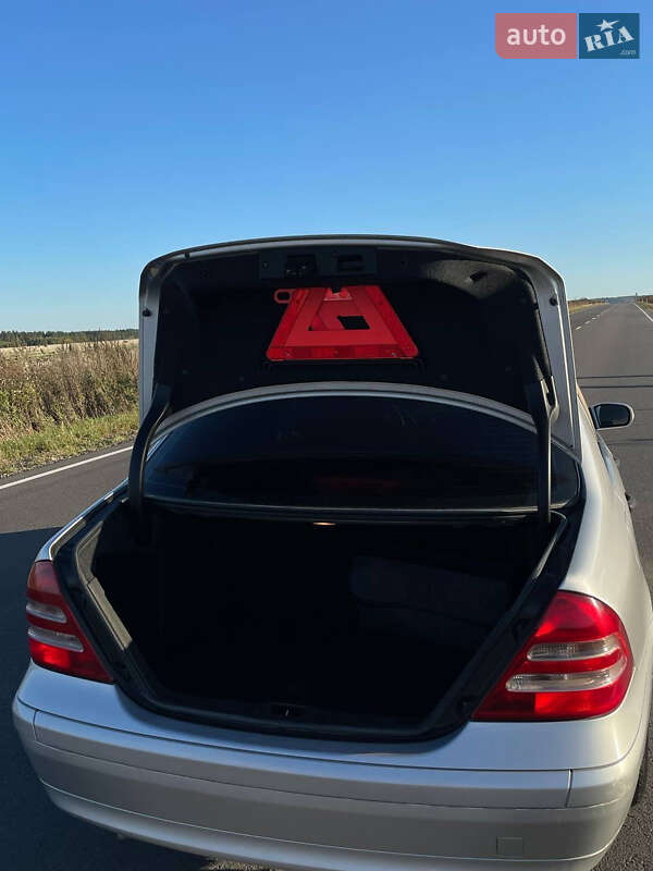 Седан Mercedes-Benz C-Class 2002 в Рава-Русской