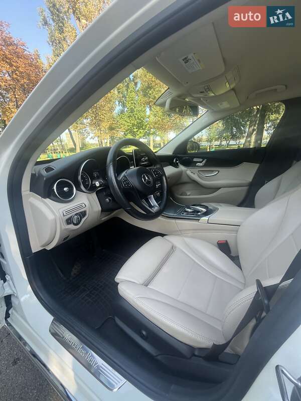 Седан Mercedes-Benz C-Class 2016 в Киеве