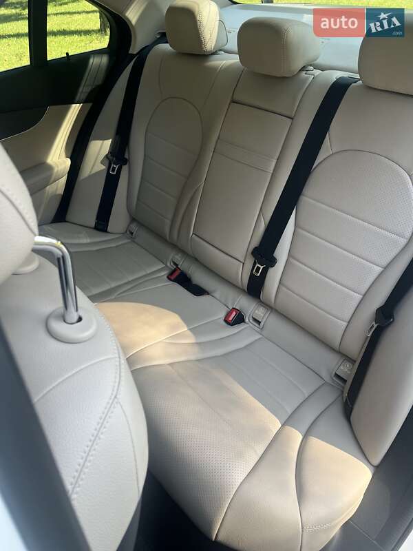 Седан Mercedes-Benz C-Class 2016 в Киеве