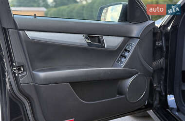 Универсал Mercedes-Benz C-Class 2009 в 