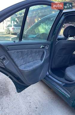 Седан Mercedes-Benz C-Class 2003 в 
