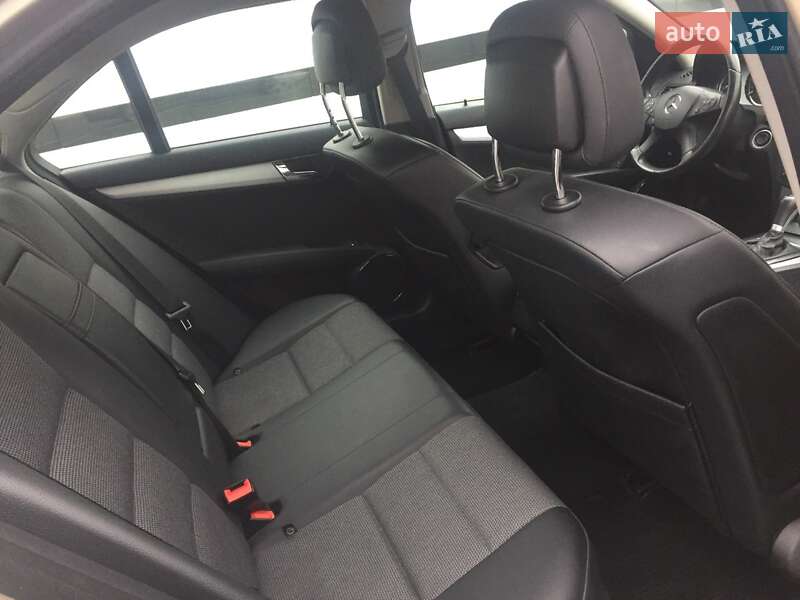 Седан Mercedes-Benz C-Class 2008 в Одессе фото 3 Седан Mercedes-Benz C-Class 2008 в Одессе