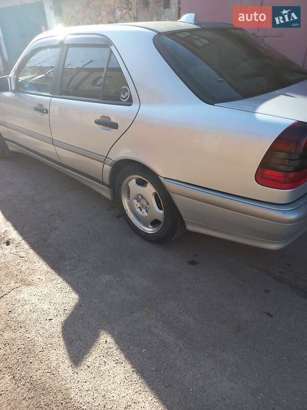 Седан Mercedes-Benz C-Class 1999 в Рівному