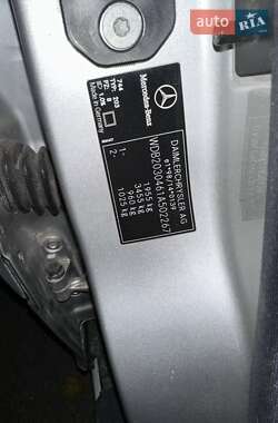 Седан Mercedes-Benz C-Class 2003 в 