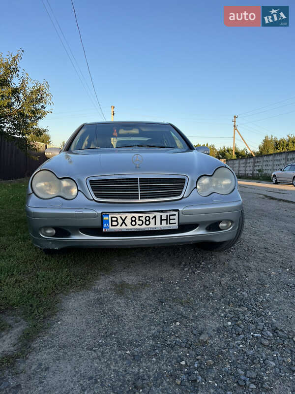 Седан Mercedes-Benz C-Class 2003 в 