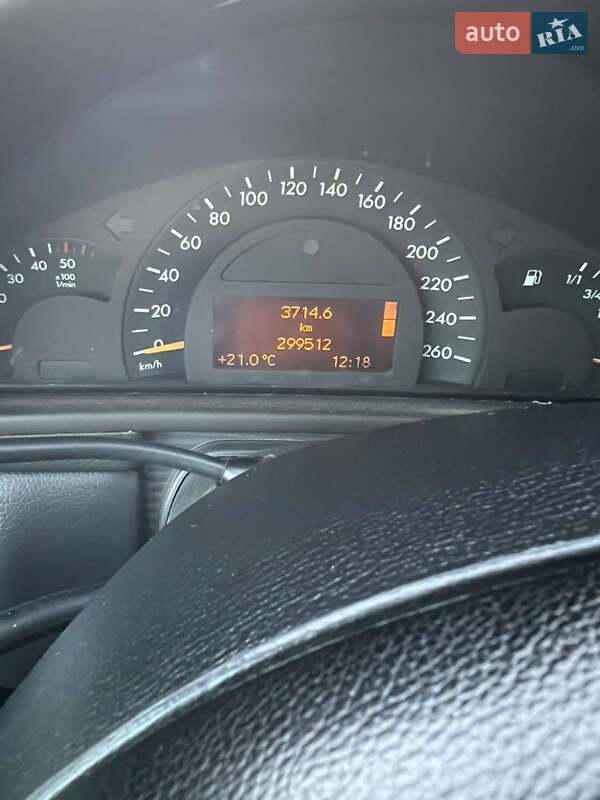 Седан Mercedes-Benz C-Class 2003 в Хмельницком
