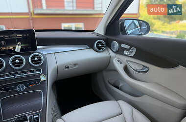 Седан Mercedes-Benz C-Class 2017 в 