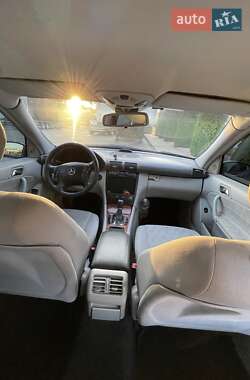 Универсал Mercedes-Benz C-Class 2001 в 