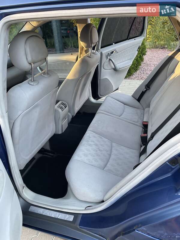 Универсал Mercedes-Benz C-Class 2001 в Житомире