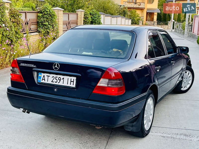 Седан Mercedes-Benz C-Class 1997 в Ивано-Франковске