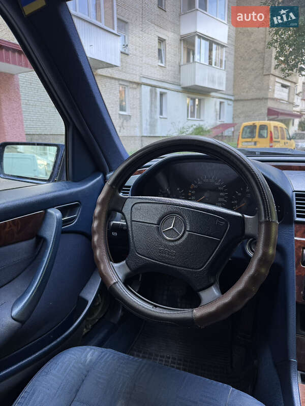 Универсал Mercedes-Benz C-Class 2000 в Луцке