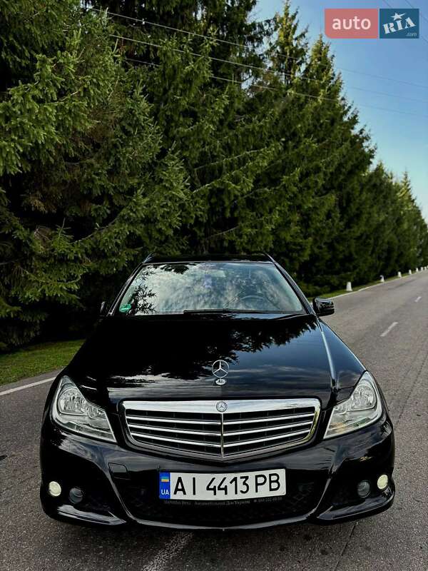 Універсал Mercedes-Benz C-Class 2012 в Фастові