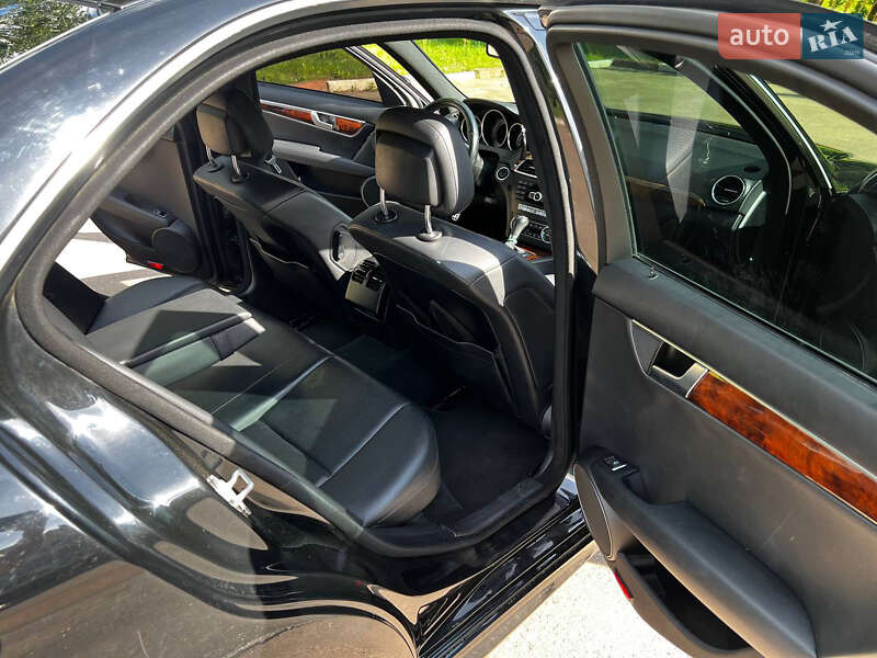 Седан Mercedes-Benz C-Class 2013 в Бучі