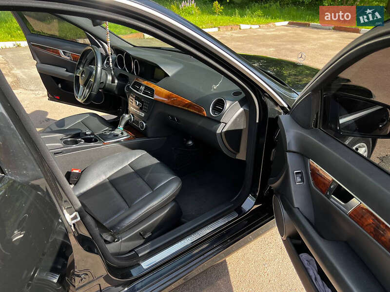 Седан Mercedes-Benz C-Class 2013 в Бучі