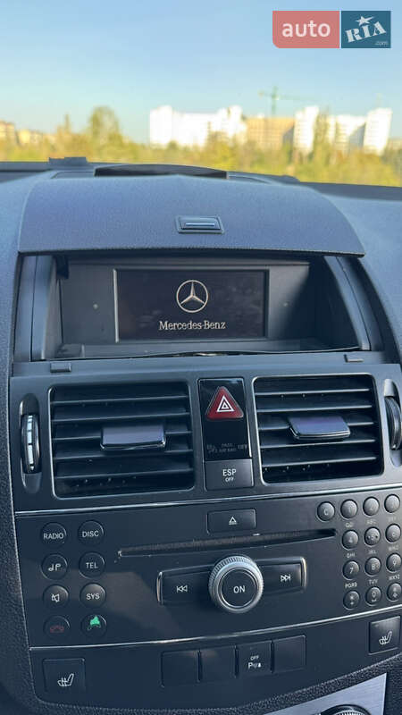 Седан Mercedes-Benz C-Class 2008 в Кривом Роге