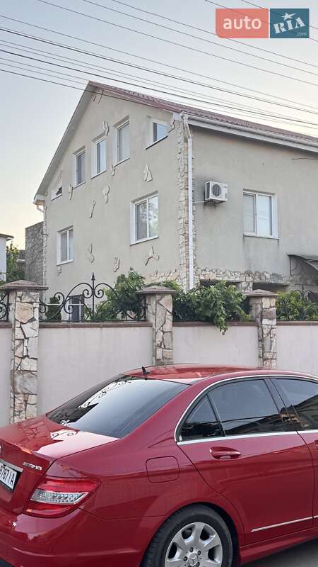 Седан Mercedes-Benz C-Class 2008 в Воловце