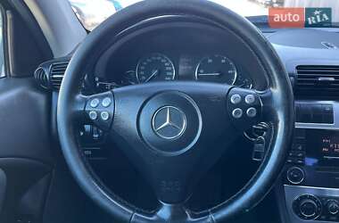 Купе Mercedes-Benz C-Class 2004 в 