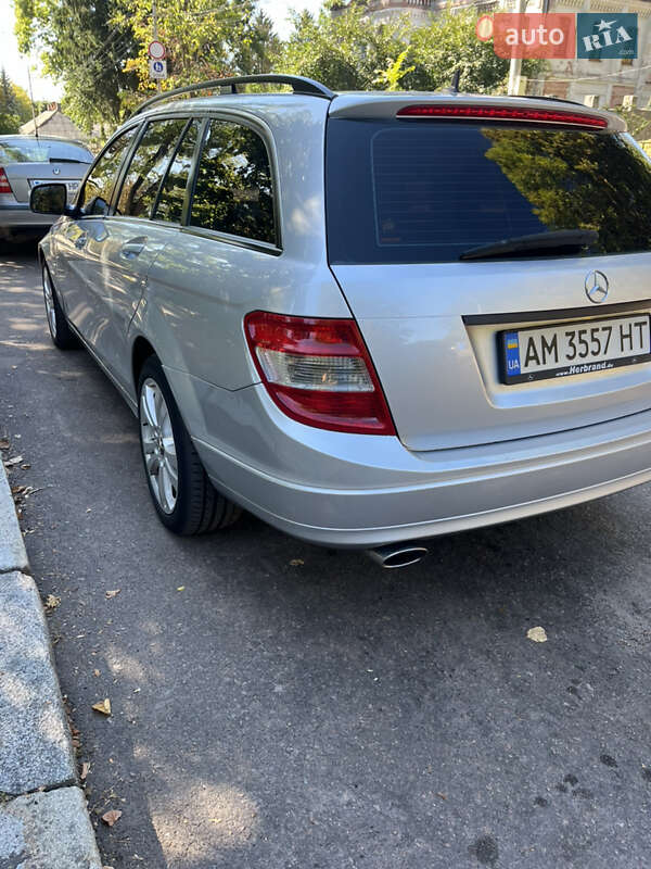 Универсал Mercedes-Benz C-Class 2008 в Житомире