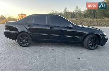 Седан Mercedes-Benz C-Class 2002 в 