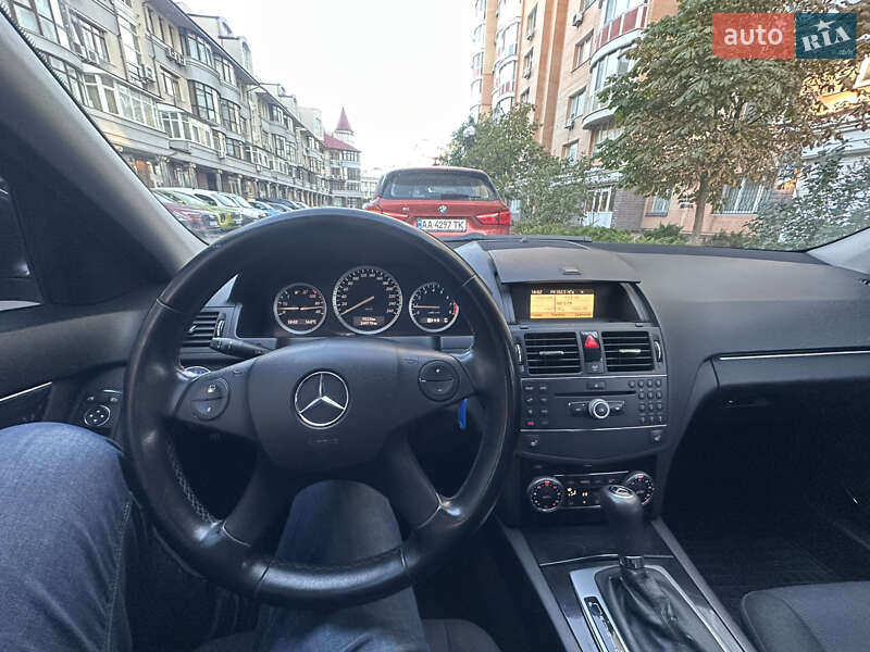 Седан Mercedes-Benz C-Class 2007 в Киеве