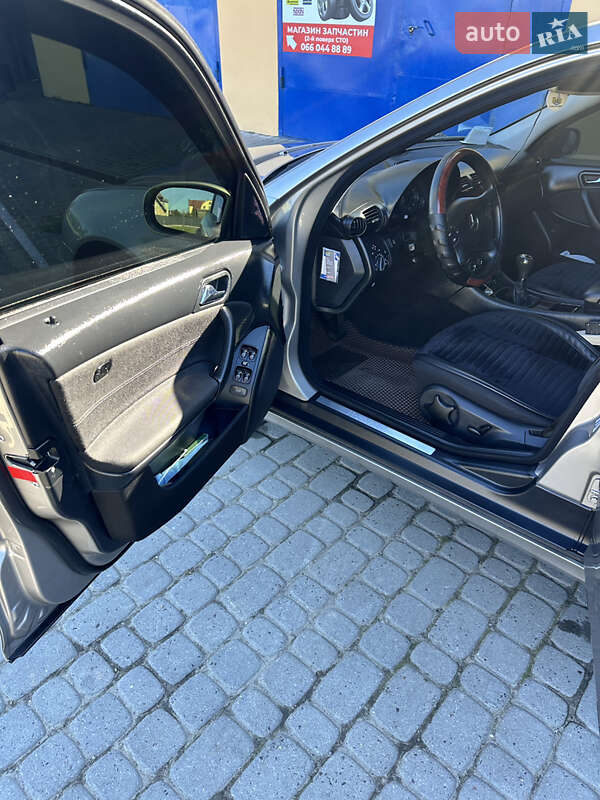 Седан Mercedes-Benz C-Class 2004 в Ивано-Франковске