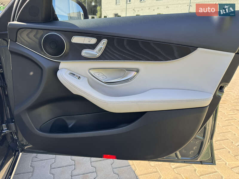Седан Mercedes-Benz C-Class 2016 в Киеве