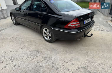 Седан Mercedes-Benz C-Class 2004 в 