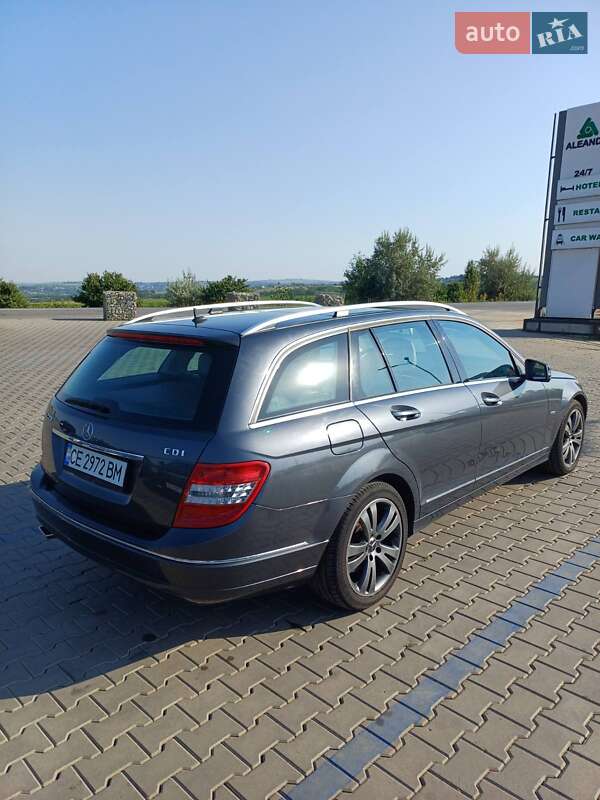 Универсал Mercedes-Benz C-Class 2012 в Черновцах