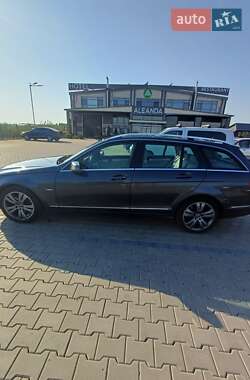 Універсал Mercedes-Benz C-Class 2012 в 