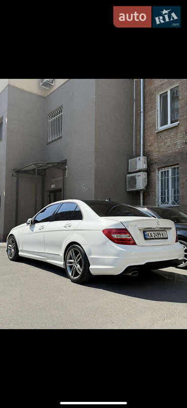 Седан Mercedes-Benz C-Class 2013 в Киеве
