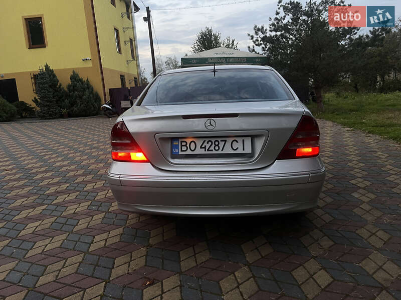 Седан Mercedes-Benz C-Class 2000 в Болехове