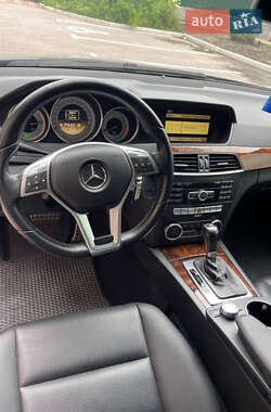 Седан Mercedes-Benz C-Class 2011 в 