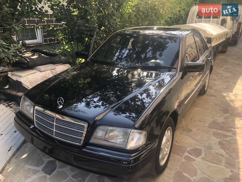 Седан Mercedes-Benz C-Class 1995 в 