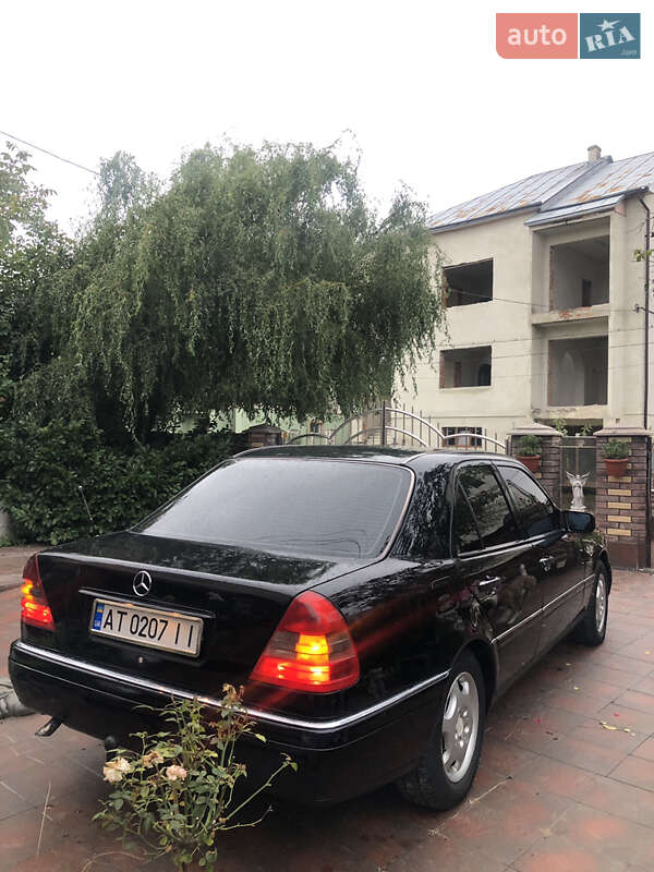Седан Mercedes-Benz C-Class 1995 в Ивано-Франковске