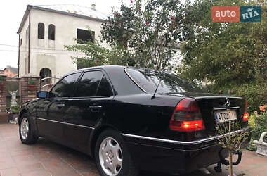 Седан Mercedes-Benz C-Class 1995 в 