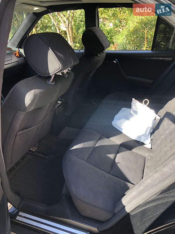 Седан Mercedes-Benz C-Class 1995 в Ивано-Франковске