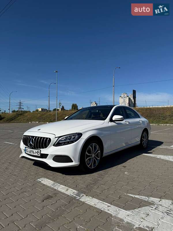 Седан Mercedes-Benz C-Class 2016 в Киеве