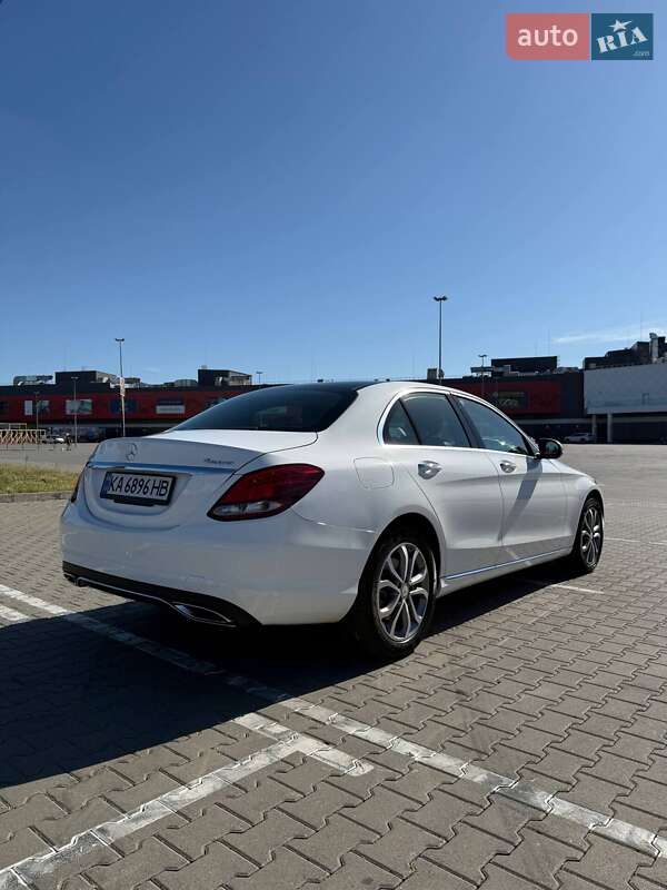 Седан Mercedes-Benz C-Class 2016 в Киеве