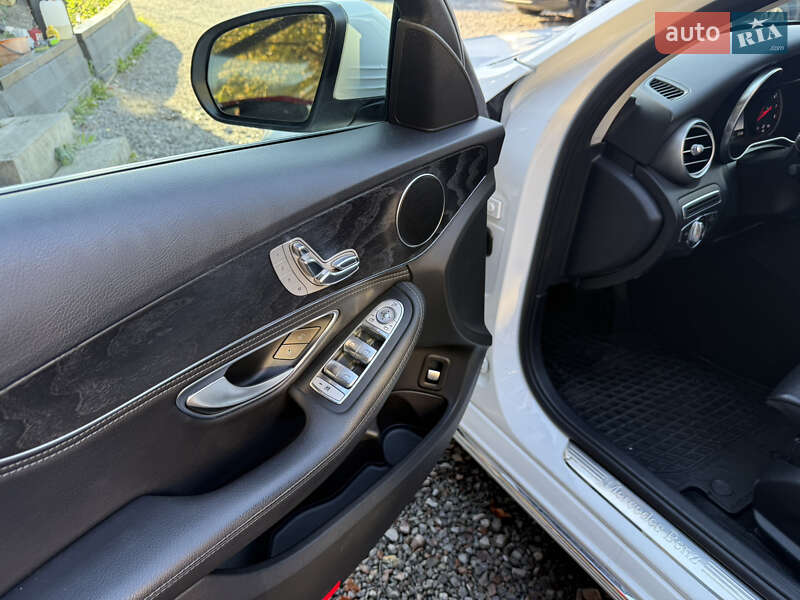 Седан Mercedes-Benz C-Class 2015 в Львове