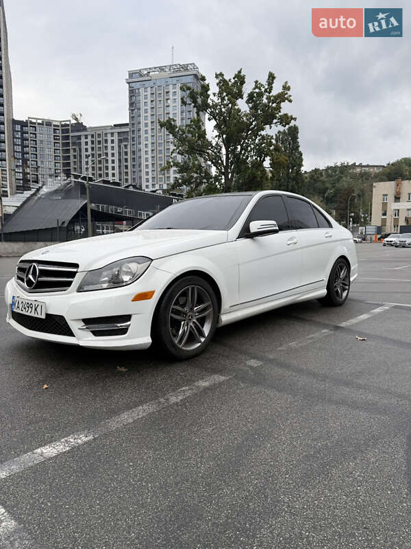 Седан Mercedes-Benz C-Class 2013 в Киеве