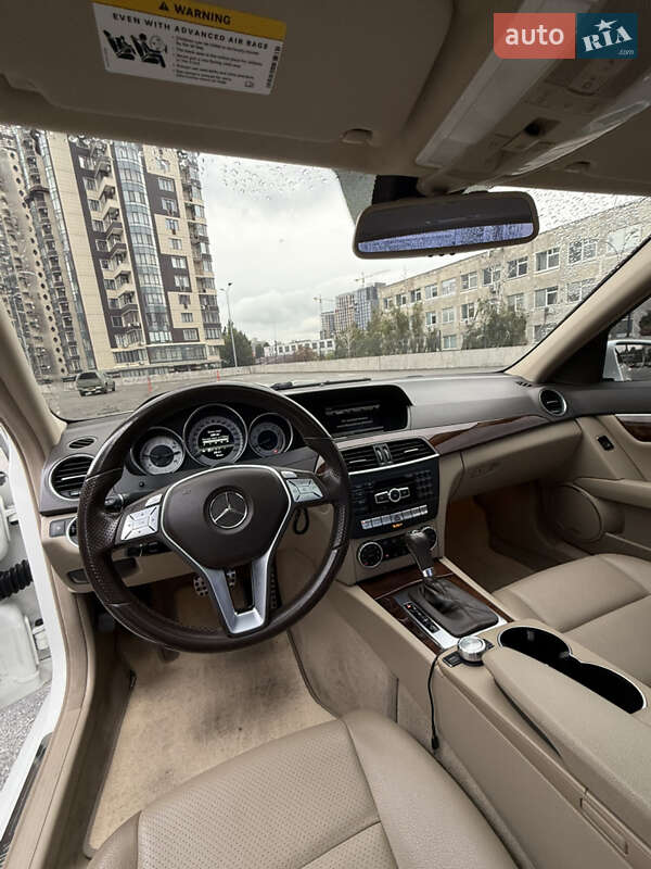 Седан Mercedes-Benz C-Class 2013 в Киеве