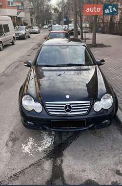 Купе Mercedes-Benz C-Class 2004 в Києві