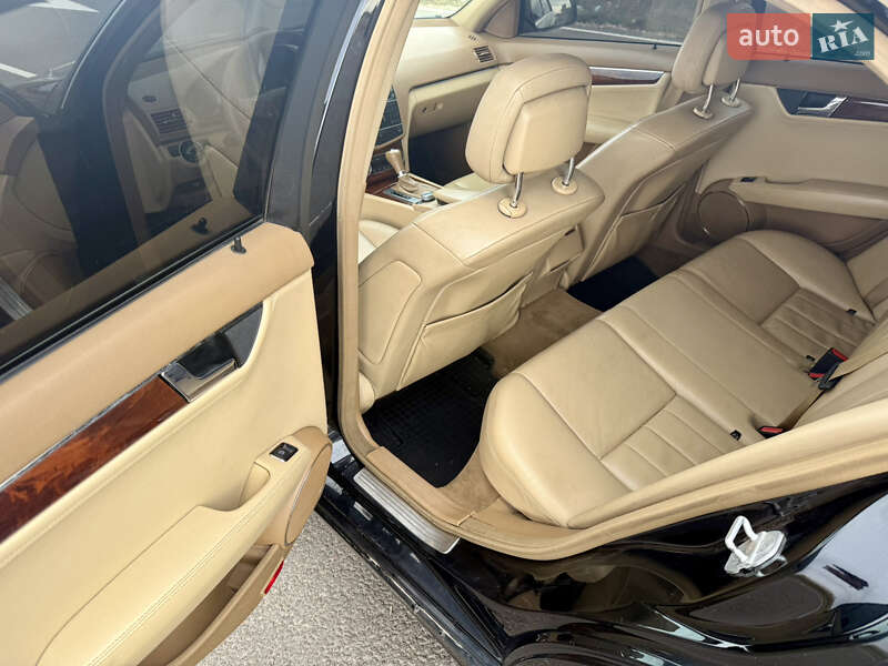 Седан Mercedes-Benz C-Class 2008 в Ніжині фото 5 Седан Mercedes-Benz C-Class 2008 в Ніжині