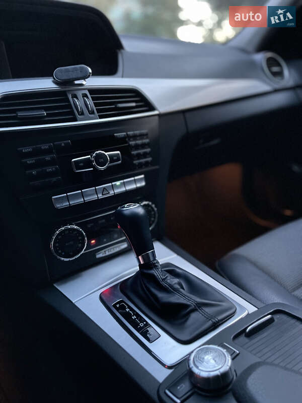 Седан Mercedes-Benz C-Class 2013 в Киеве фото 7 Седан Mercedes-Benz C-Class 2013 в Киеве