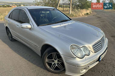 Седан Mercedes-Benz C-Class 2004 в 