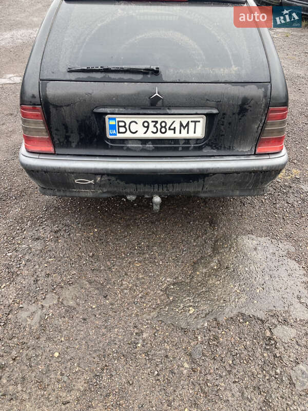 Універсал Mercedes-Benz C-Class 2000 в Бориславі