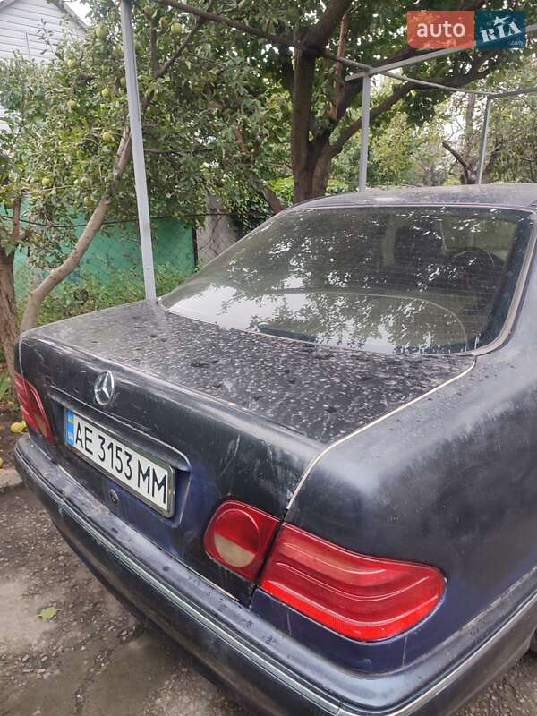 Седан Mercedes-Benz C-Class 1999 в Днепре