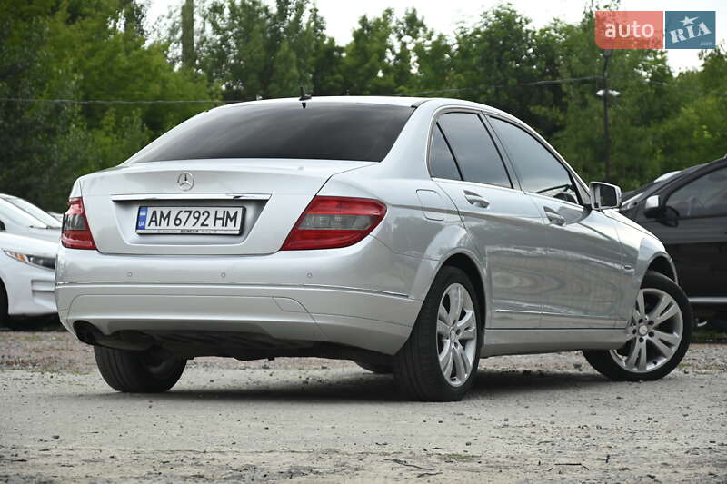 Седан Mercedes-Benz C-Class 2009 в Бердичеве