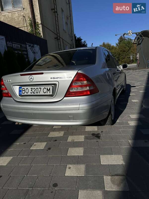 Седан Mercedes-Benz C-Class 2002 в Бучачі